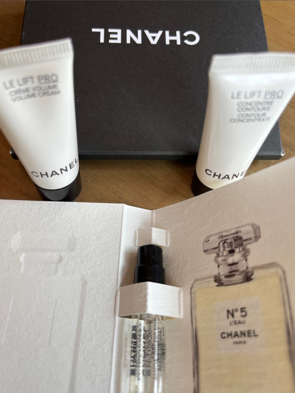 CHANEL N°5 Sample Set - Black & White - Picture 3 of 4